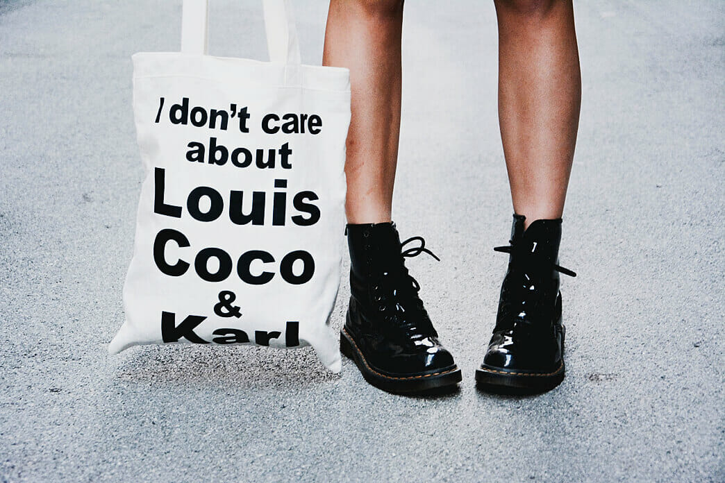 How to Create a Minimalist Clothing Style for a Daily Uniform