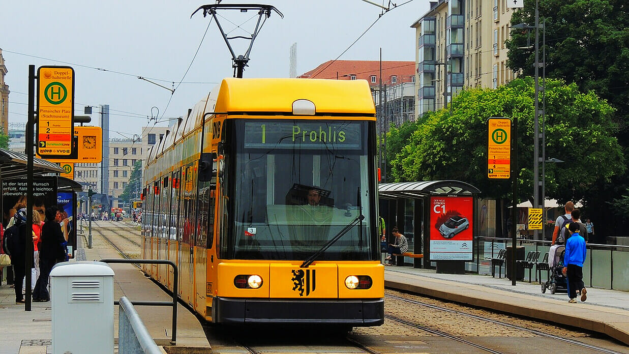 Infiltrate Highly Commuted Roads with Bus Shelter Advertising