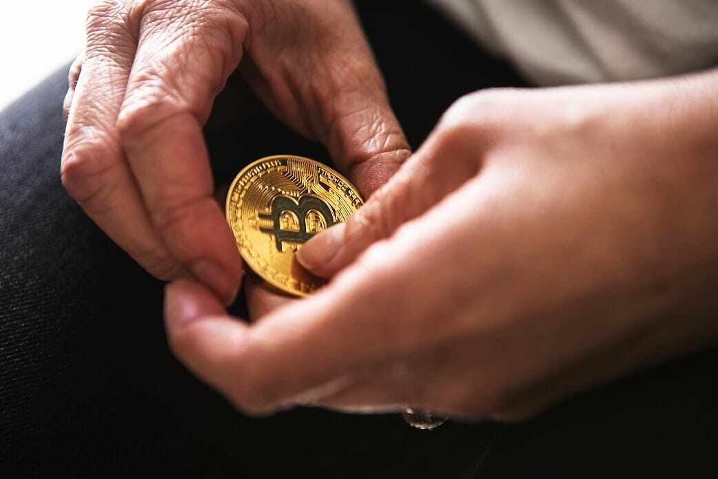 How to Day Trade Altcoins?